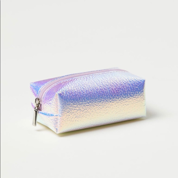 H&M Handbags - 🔴Holographic Mermaid 🧜🏻‍♀️ Makeup Pencil Case